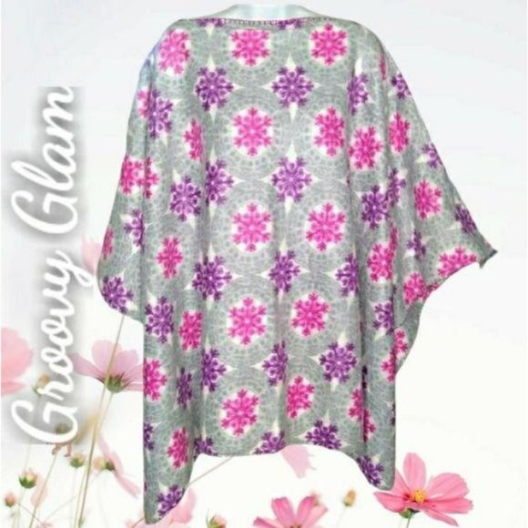 GROOVY GLAM Handmade Pink and Purple Snowflakes on Gray Fleece Poncho